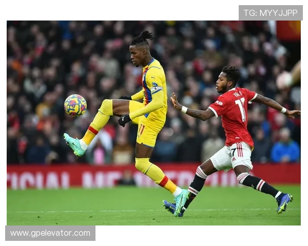 曼联排名回升背后结构性问题表现受限，是否对赛季走势形成制约